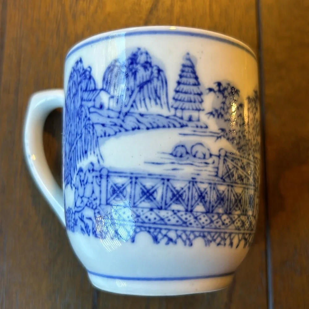 Vintage Pier 1 Chinoiserie Lidded Tea Cup